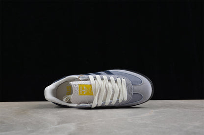 SNS GT II cinza médio e azul-marinho