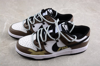Dunk Low marrom, branco e preto
