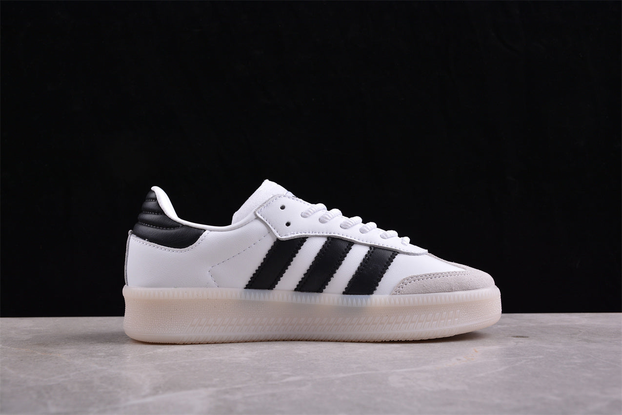 Samba XLG plataforma branco, preto e dourado