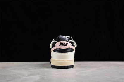 Dunk Low preto, creme e rosa pastel