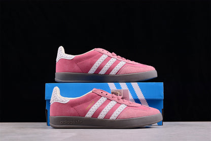 Gazelle rosa e branco
