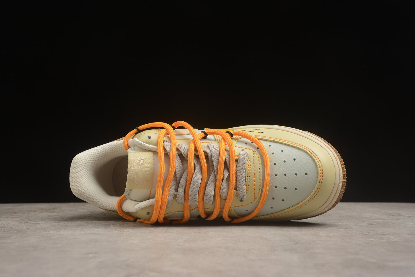 Air Force 1 Low “Garfield”