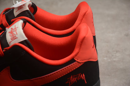 Air Force 1 Low preto e vermelho