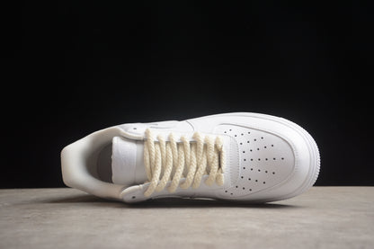 Air Force 1 07 LX branco