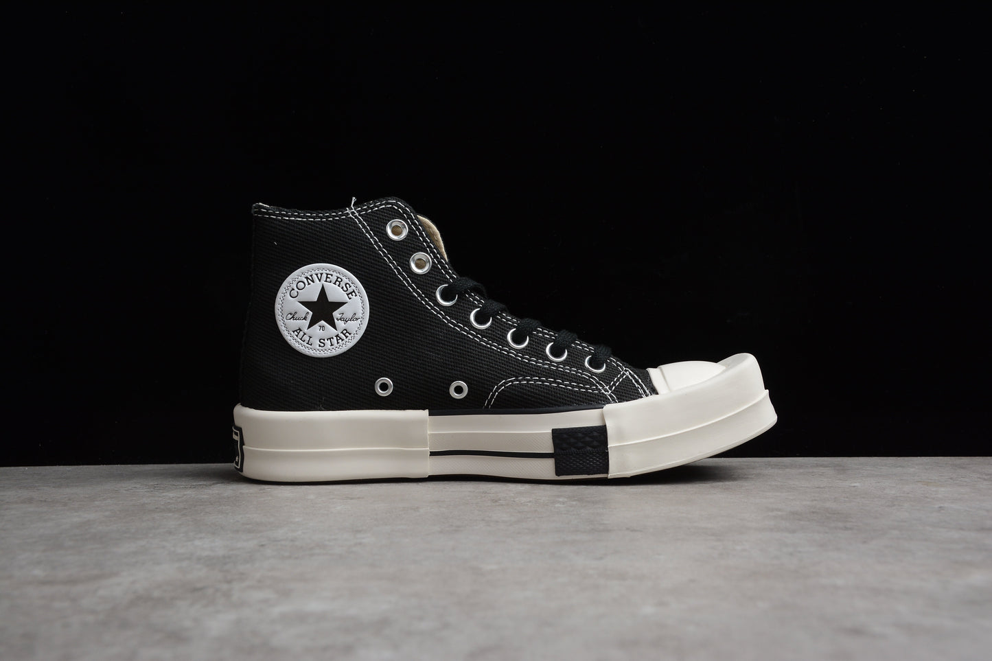 Chuck 70 Plus HI preto e branco