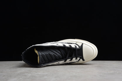 Chuck 70 HI Sherpa branco, preto e egret