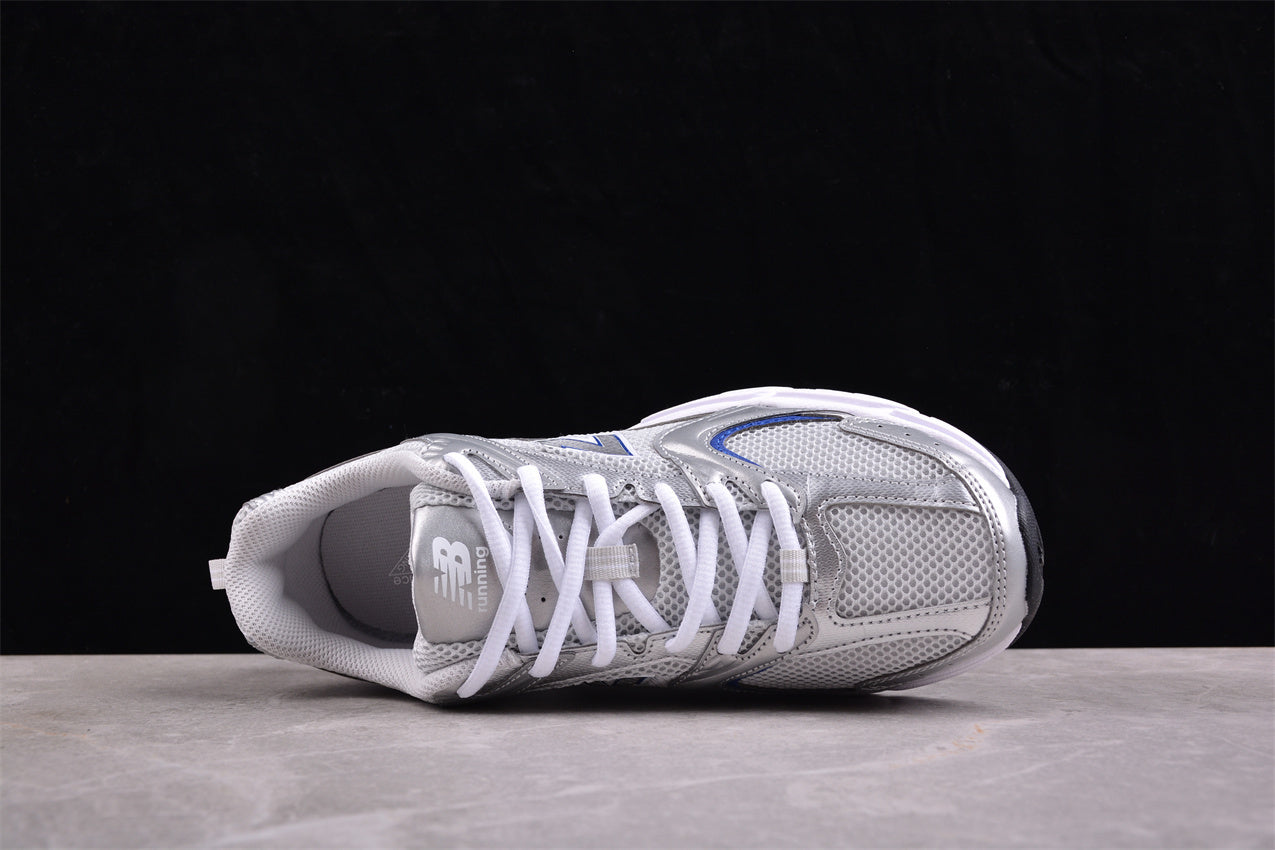 NB 530 prateado e azul