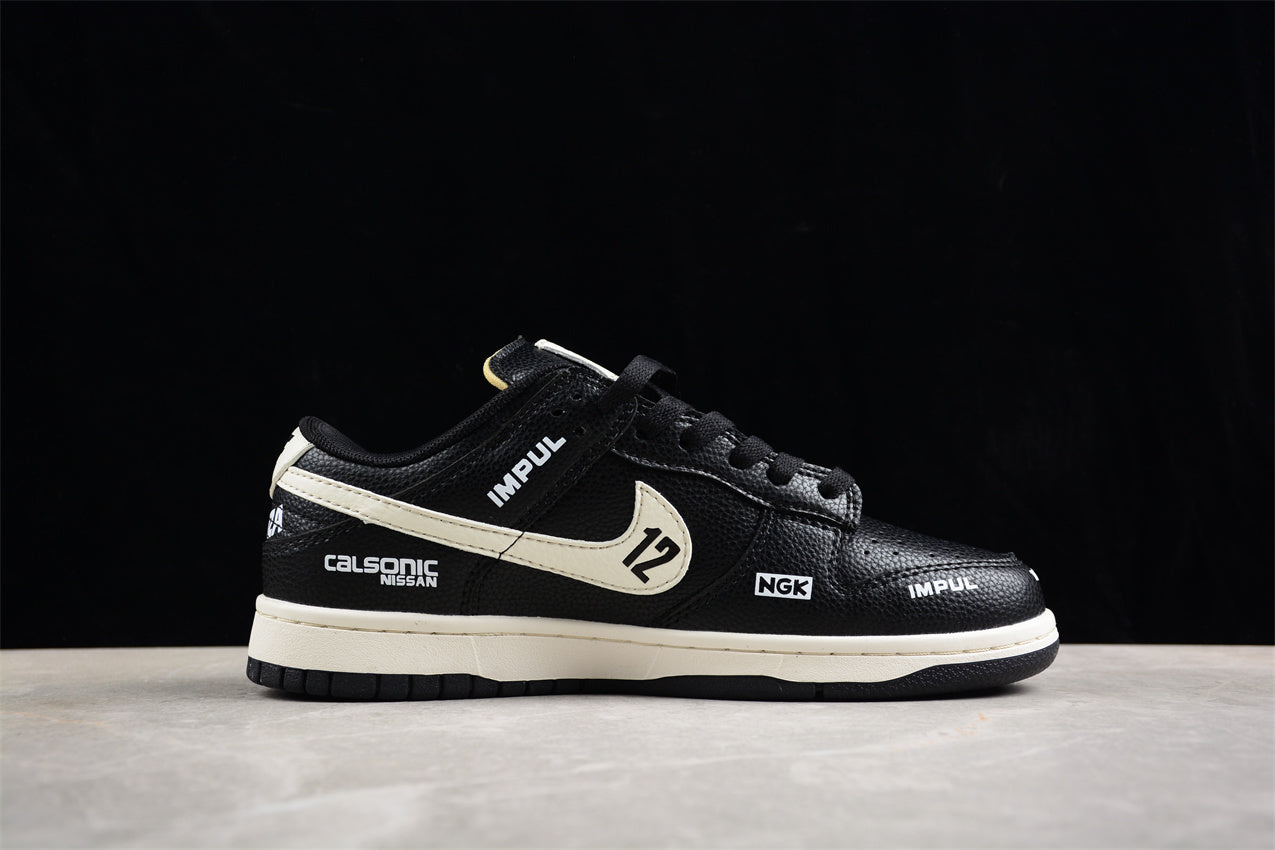 Dunk Low “Calsonic Nissan Impul” preto e branco
