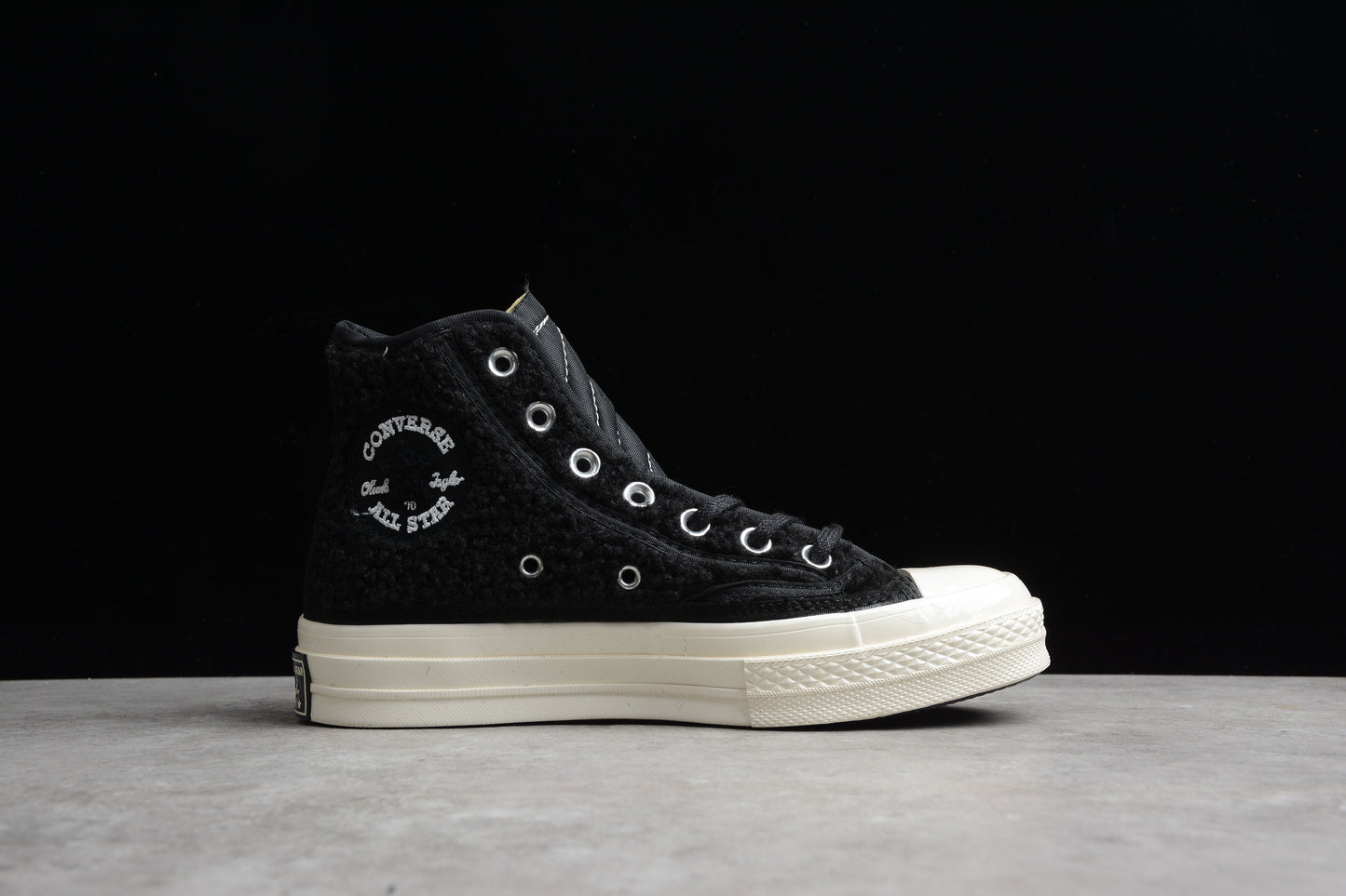Chuck 70 HI Sherpa preto, branco e egret