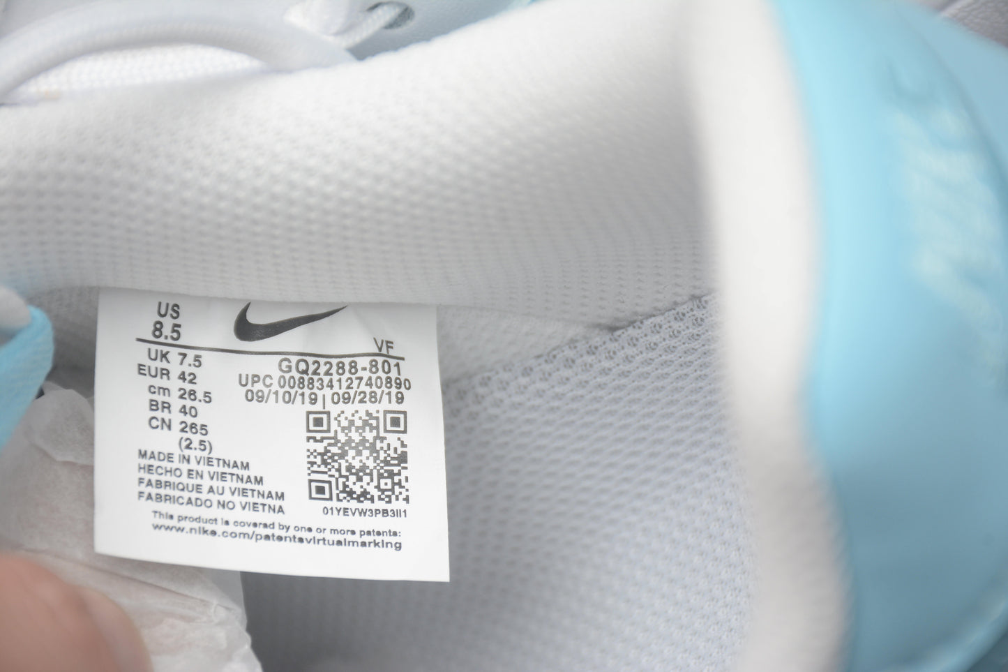 Air Force 1 Low “Love Real” branco e azul-celeste