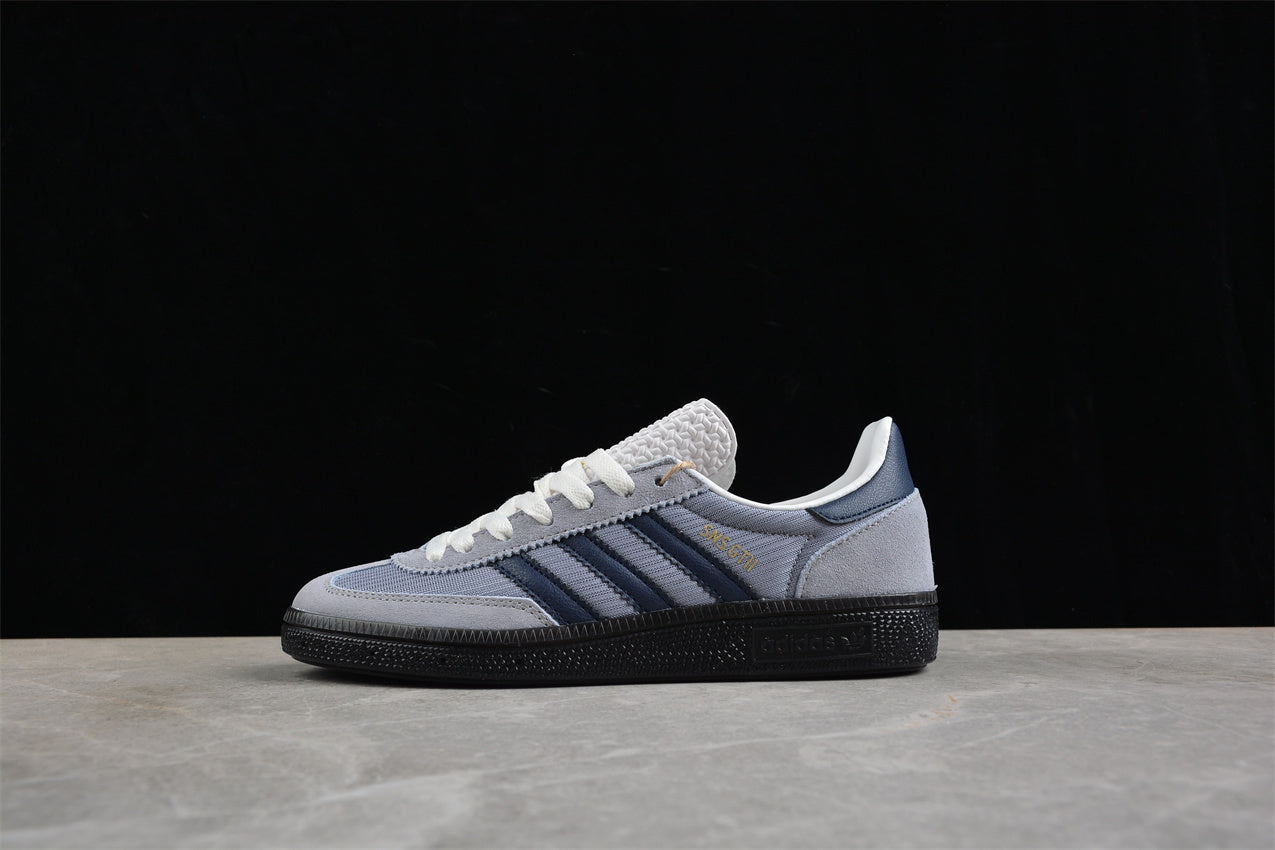 SNS GT II cinza médio e azul-marinho