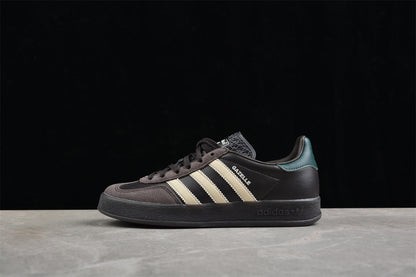 Gazelle marrom, bege e verde