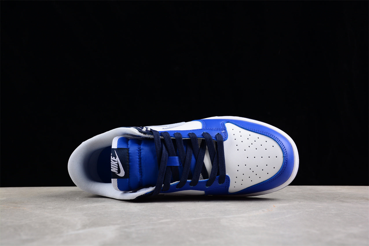 Dunk Low azul e branco