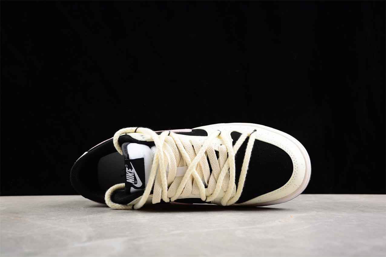 Dunk Low branco osso, preto e rosa