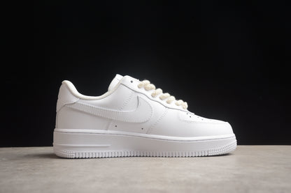 Air Force 1 07 LX branco