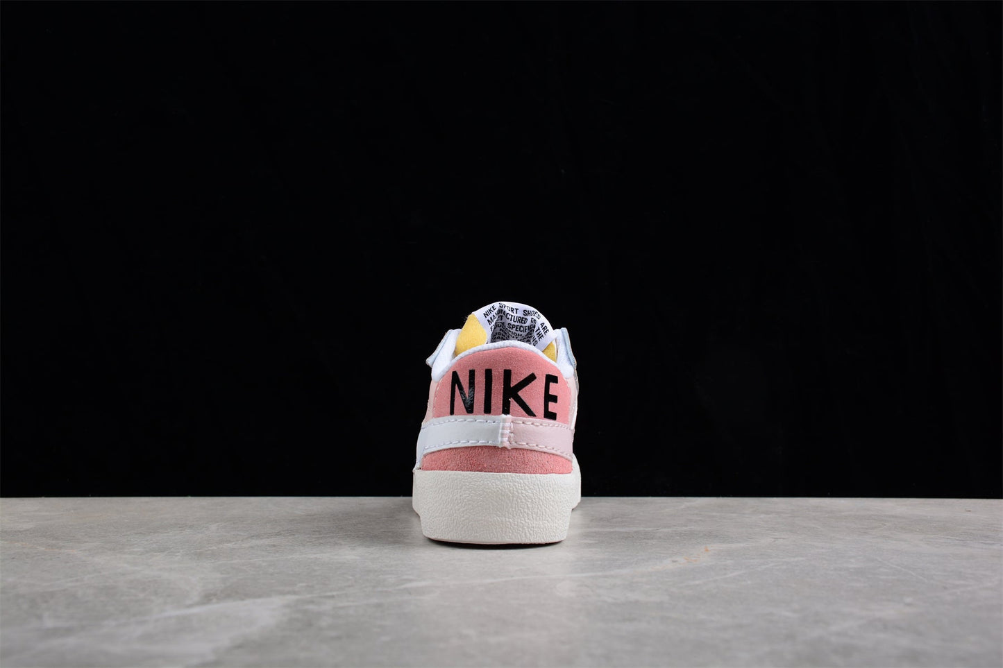 Blazer Low ’77 rosa, bege e branco