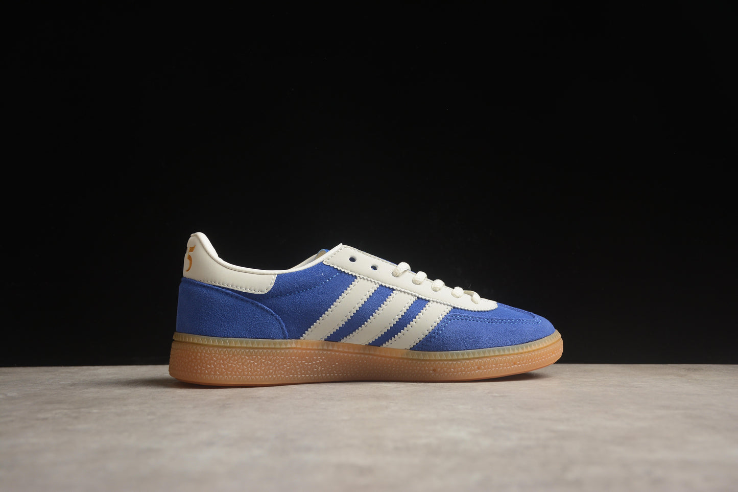 Handball Spezial azul e branco