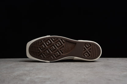 Chuck 70 Plus HI preto e branco