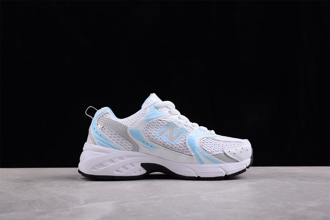 NB 530 branco e azul-celeste