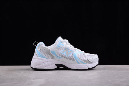 NB 530 branco e azul-celeste