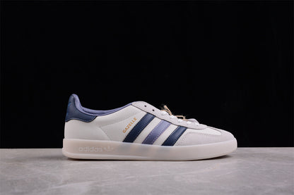 Gazelle branco e azul-marinho