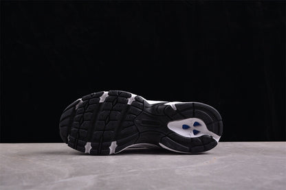 NB 530 branco e preto