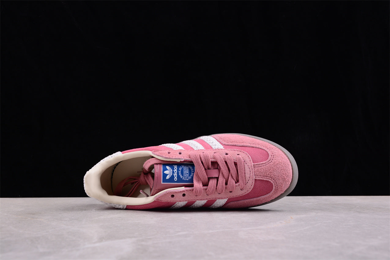 Gazelle rosa e branco