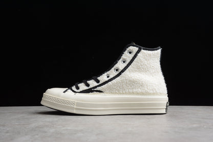 Chuck 70 HI Sherpa branco, preto e egret