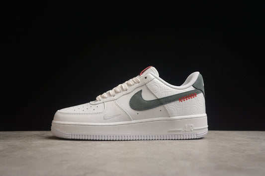 Air Force 1 Low branco e verde-escuro