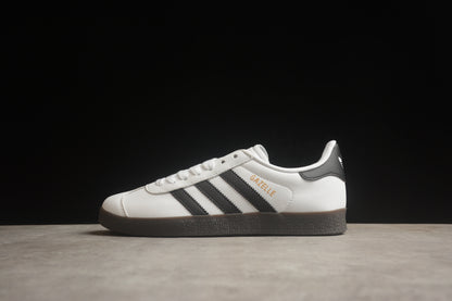 Gazelle branco e preto