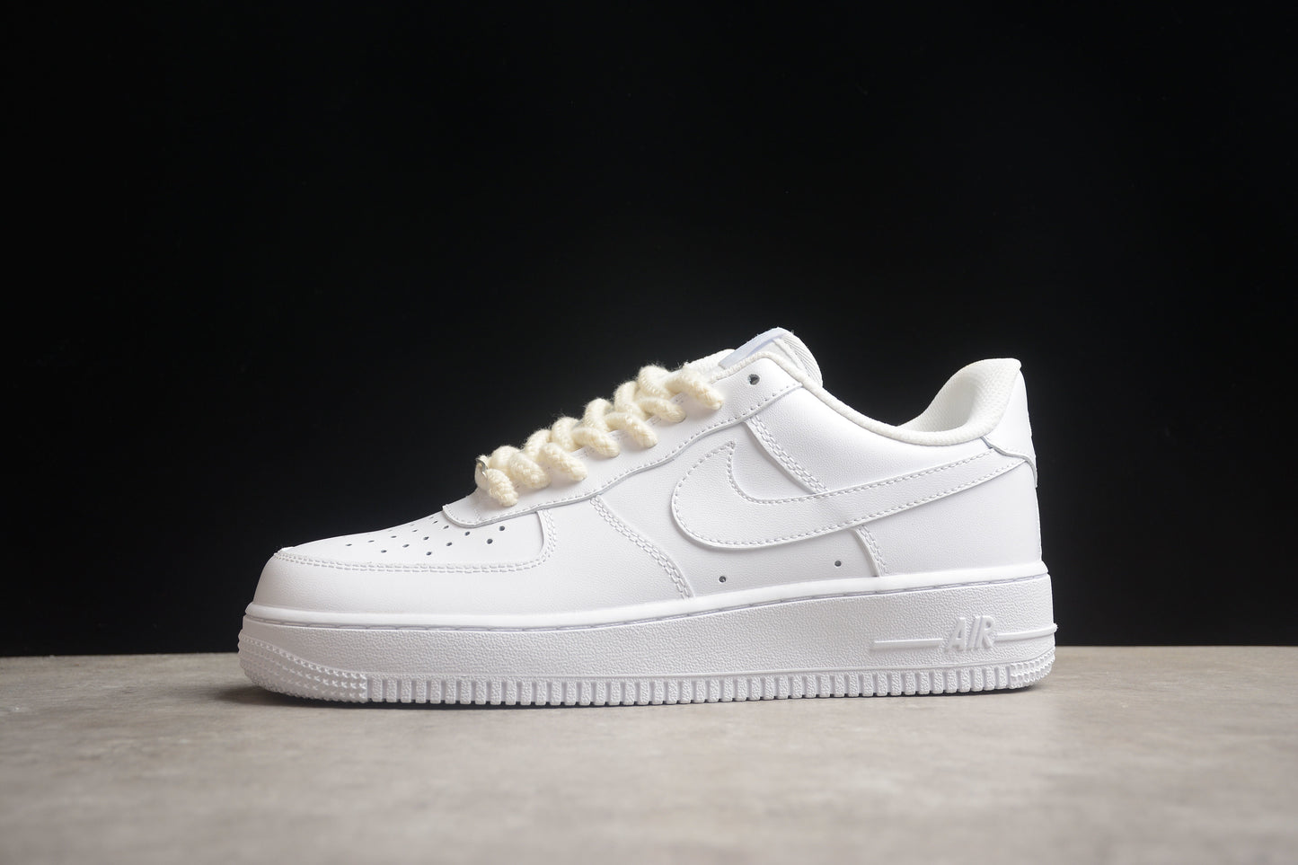 Air Force 1 07 LX branco