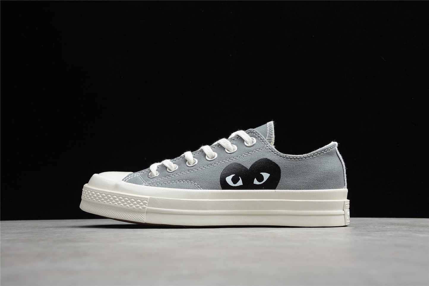 Comme des Garçons Play Chuck 70 Low Plataforma cinzento
