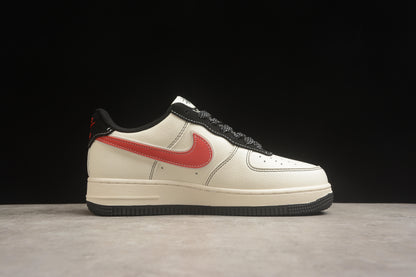 Air Force 1 ’07 x Stüssy bege-claro, vermelho-carmesim e preto