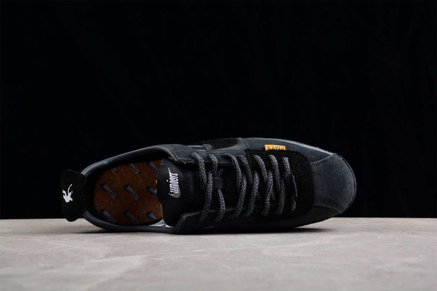 Cortez x Union LA preto e cinzento claro