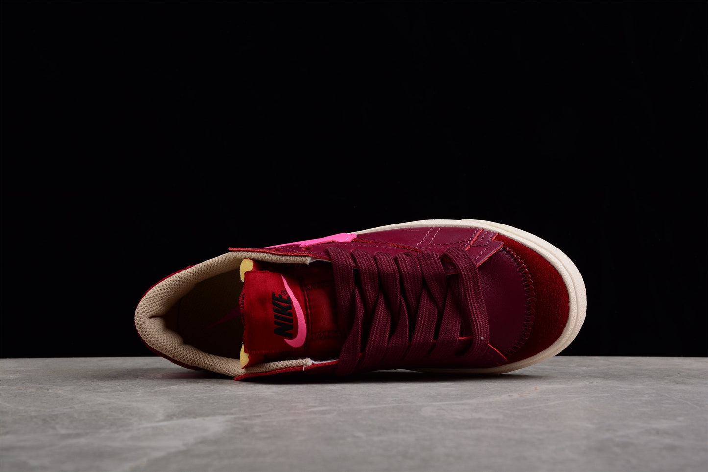 Blazer Low ’77 vermelho e rosa