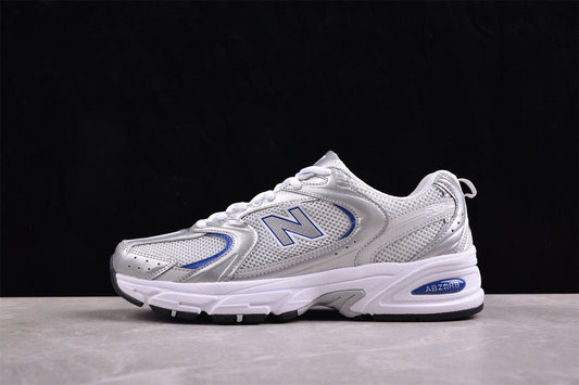 NB 530 prateado e azul