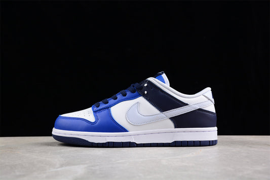 Dunk Low azul e branco
