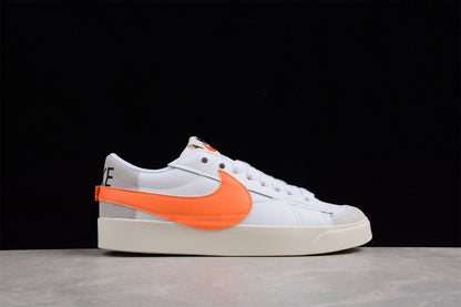 Blazer Low ’77 branco e laranja