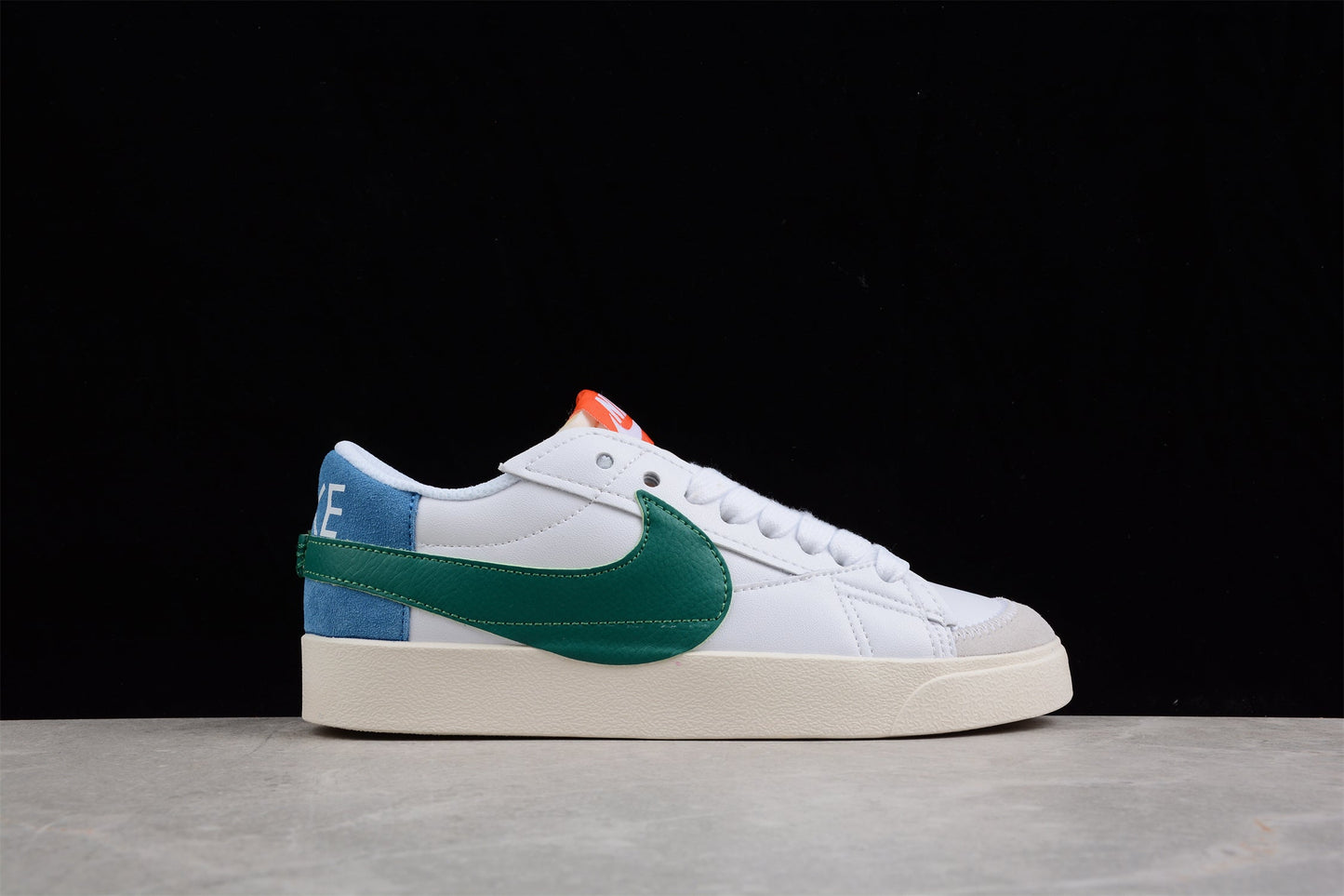 Blazer Low ’77 branco, verde e azul