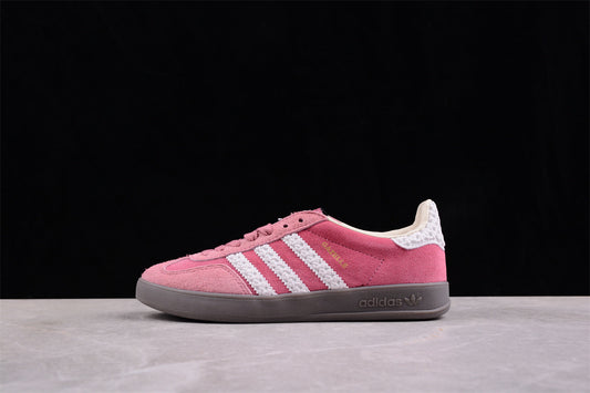 Gazelle rosa e branco