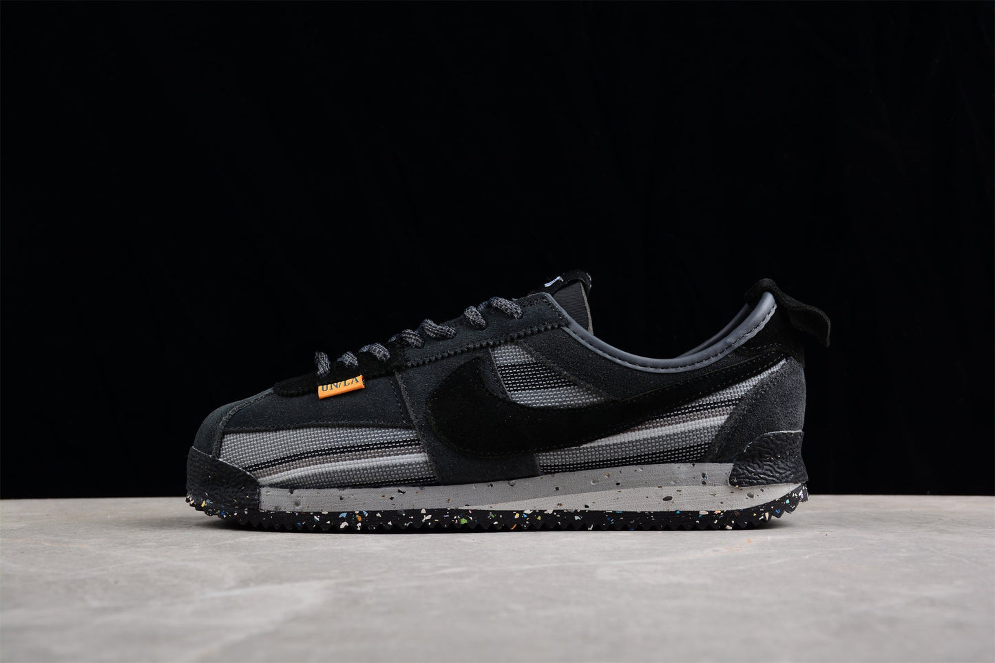 Cortez x Union LA preto e cinzento claro