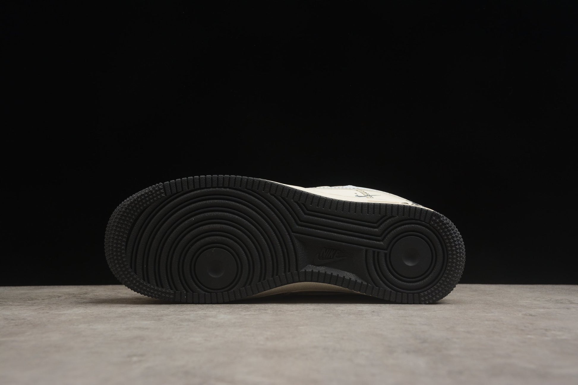 Fabrika Supply Air Force 1 ’07 Beige / Carbon Black | zapatillas Fabrika Supply