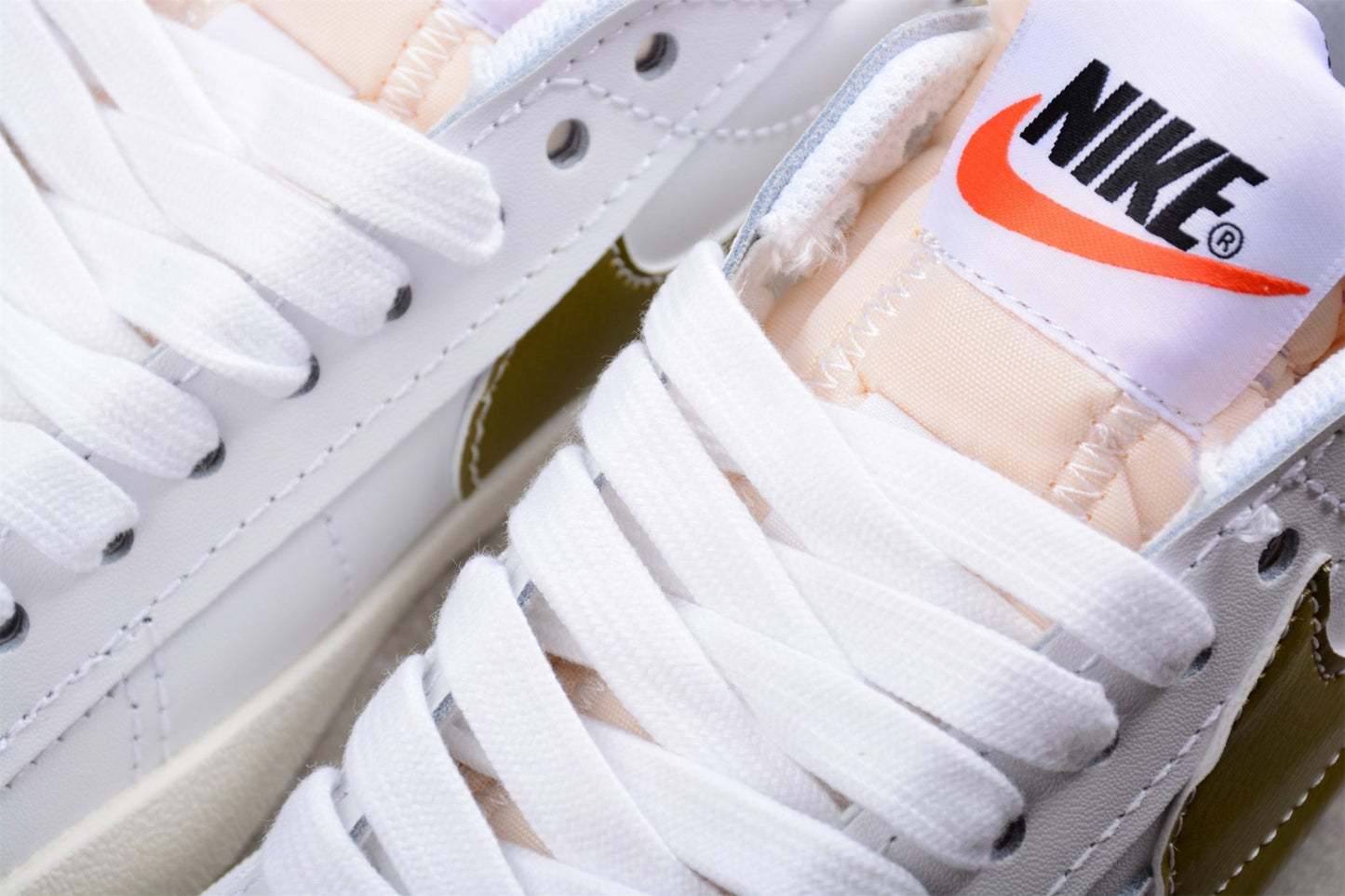 Fabrika Supply Blazer Low ’77 White / Gold | zapatillas Fabrika Supply