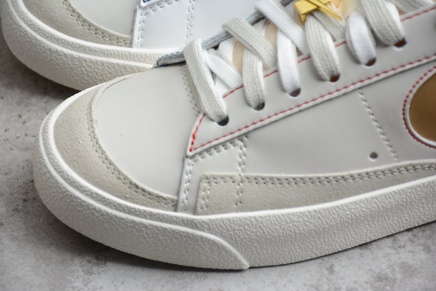 Fabrika Supply Blazer Low ’77 White / Gold / Red | zapatillas Fabrika Supply