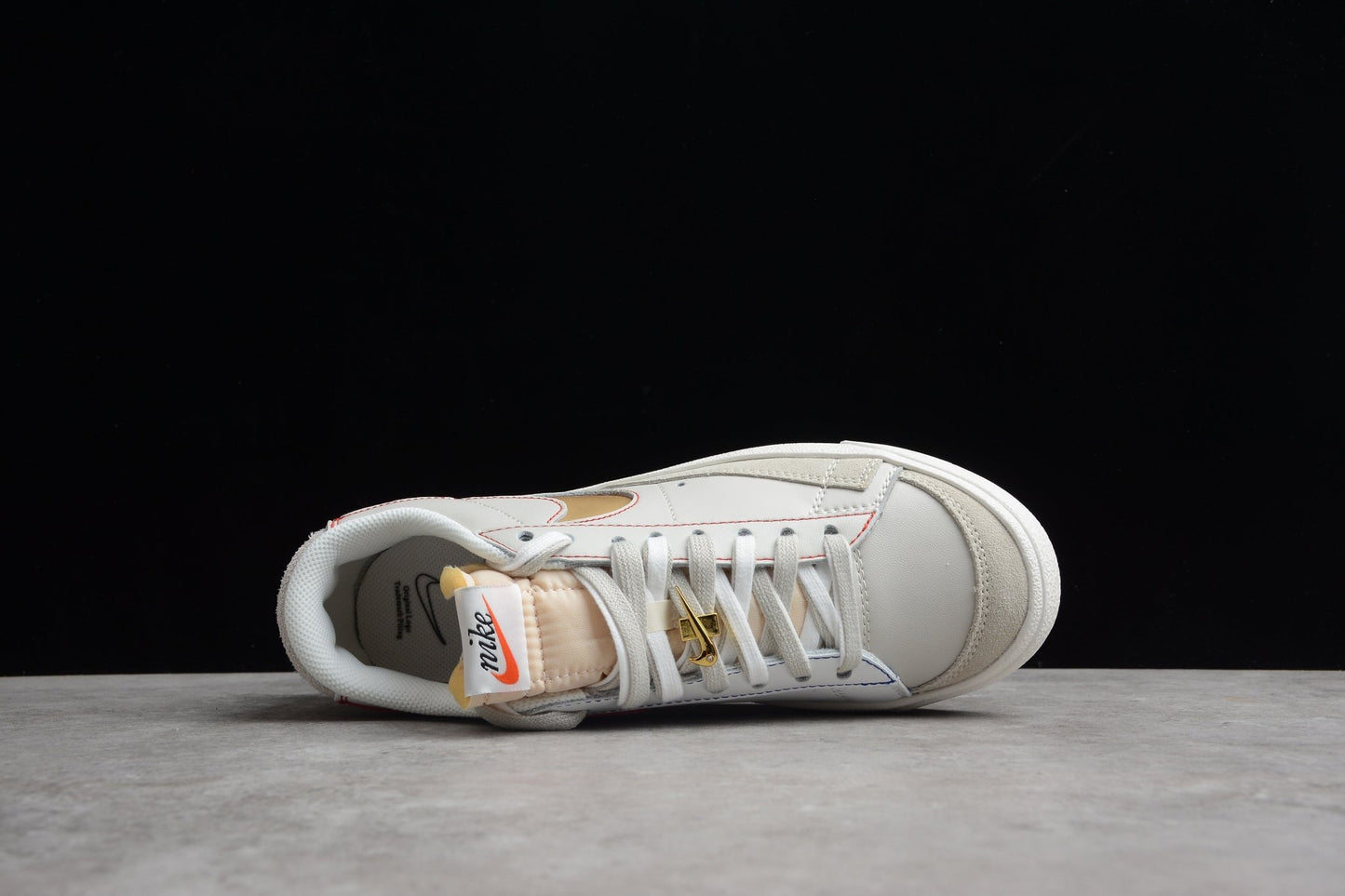 Fabrika Supply Blazer Low ’77 White / Gold / Red | zapatillas Fabrika Supply