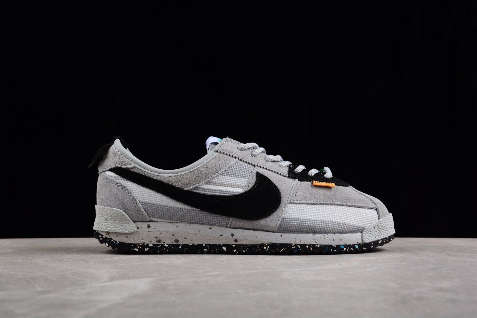 Essenza Rosa Cortez x Union LA Grey / Black | zapatillas Essenza Rosa