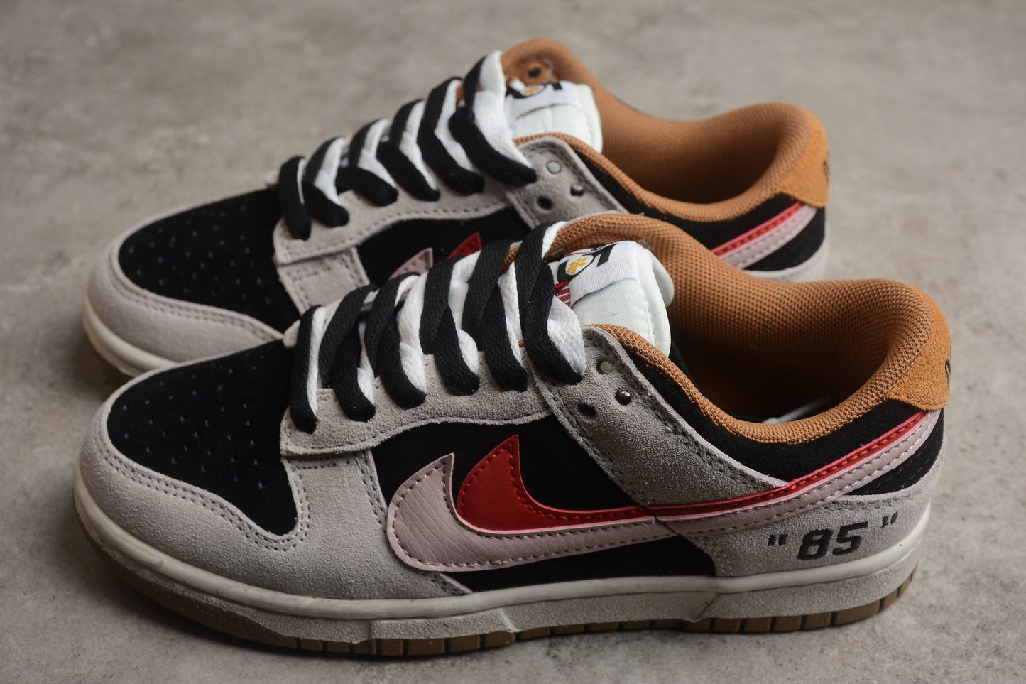 Essenza Rosa Dunk Low “85” Grey / Black / Red | zapatillas Essenza Rosa