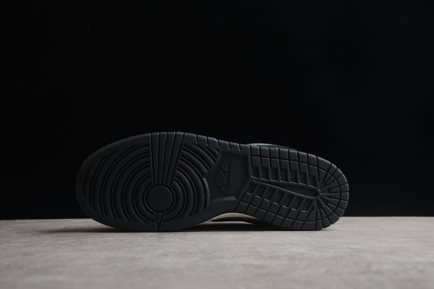 Essenza Rosa Dunk Low Grey / Off Noir | zapatillas Essenza Rosa