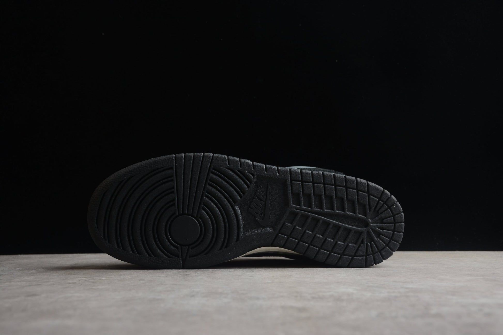 Essenza Rosa Dunk Low Grey / Off Noir | zapatillas Essenza Rosa