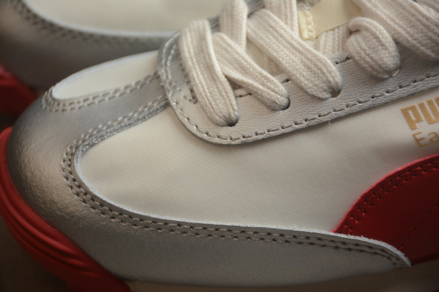 Essenza Rosa Easy Rider Vintage Grey / Red | zapatillas Essenza Rosa